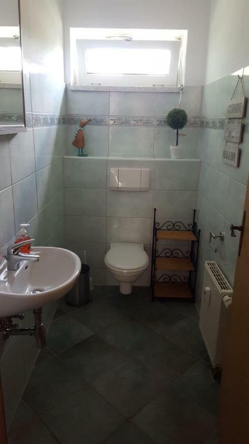 Ferienwohnung นอยชเตรลิทซ์ ภายนอก รูปภาพ